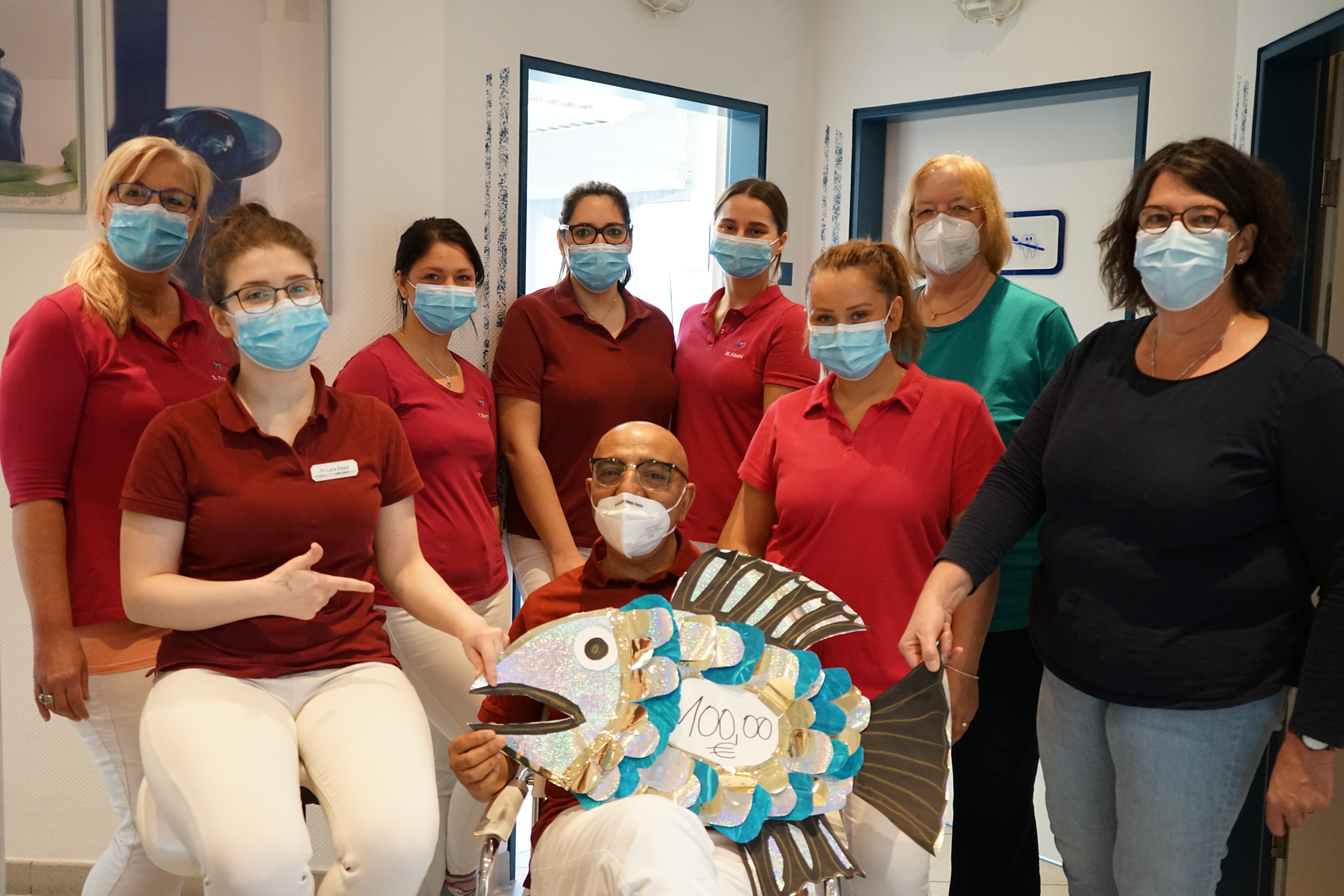 Zahnarzt spendet für Aquarien der Kita Hesseldorf