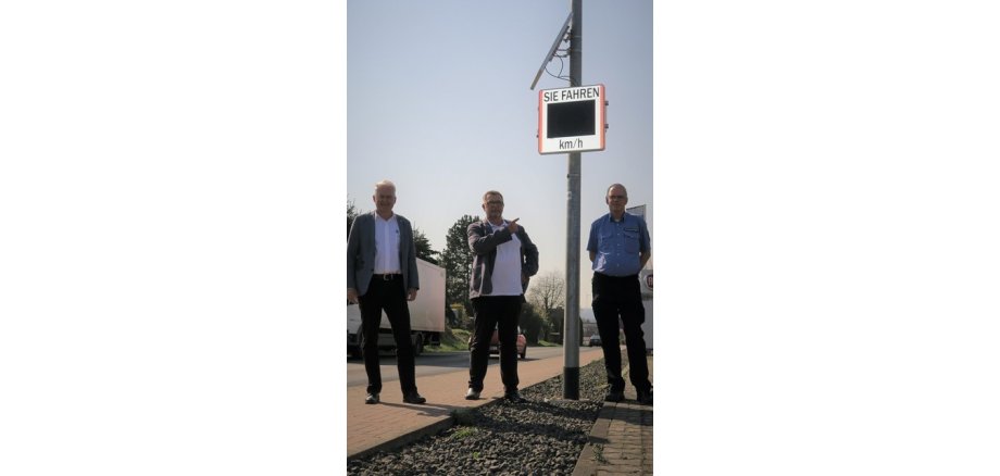 Neue Geschwindigkeitsanzeigetafel in Aufenau