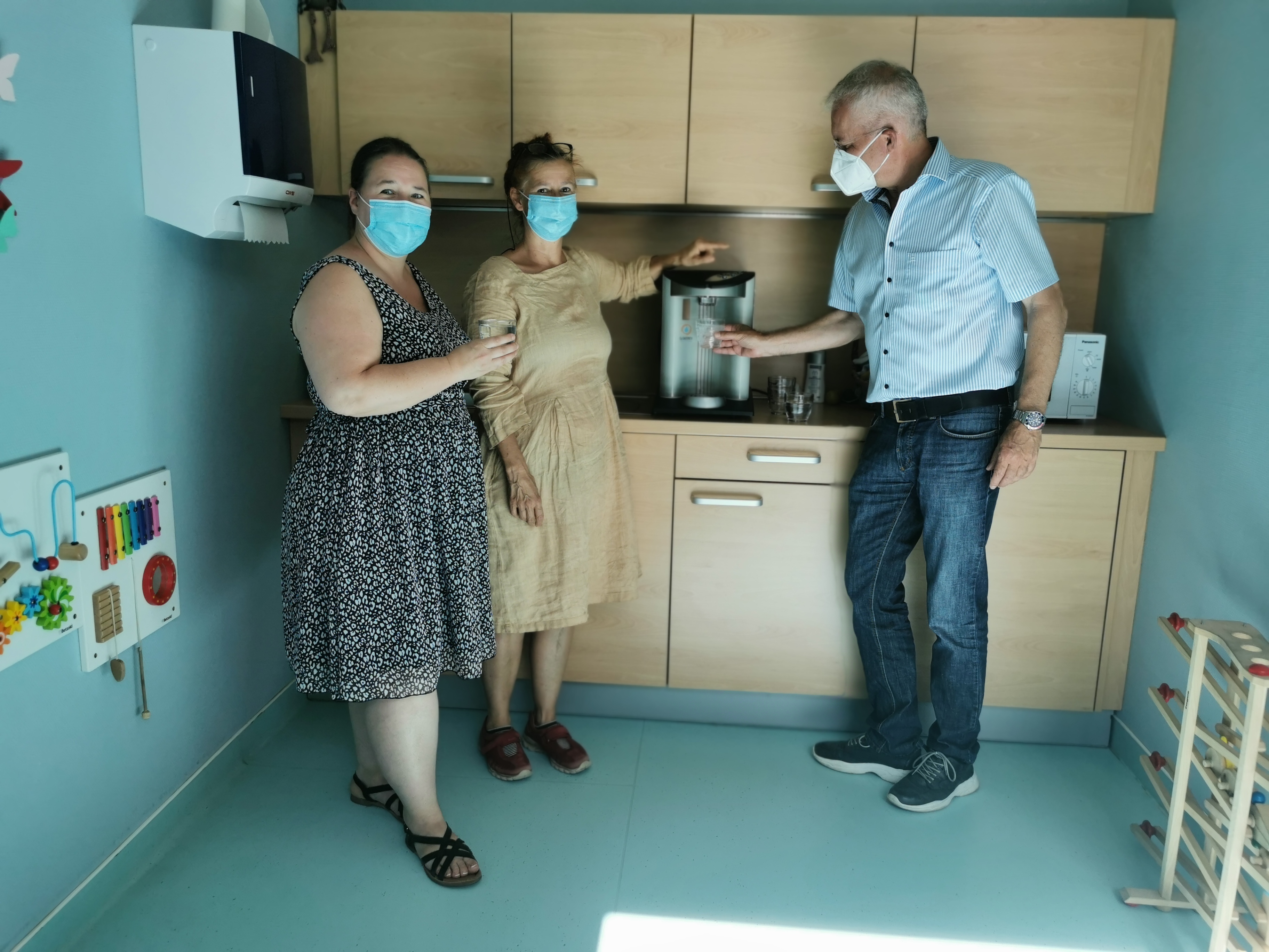 Geförderte Trinkwasserspender in Wächtersbacher Kitas installiert
