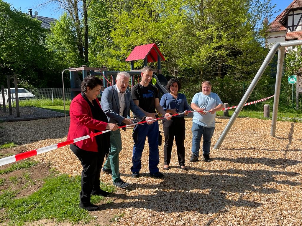 Neuer Spielturm für die Grundschule Aufenau