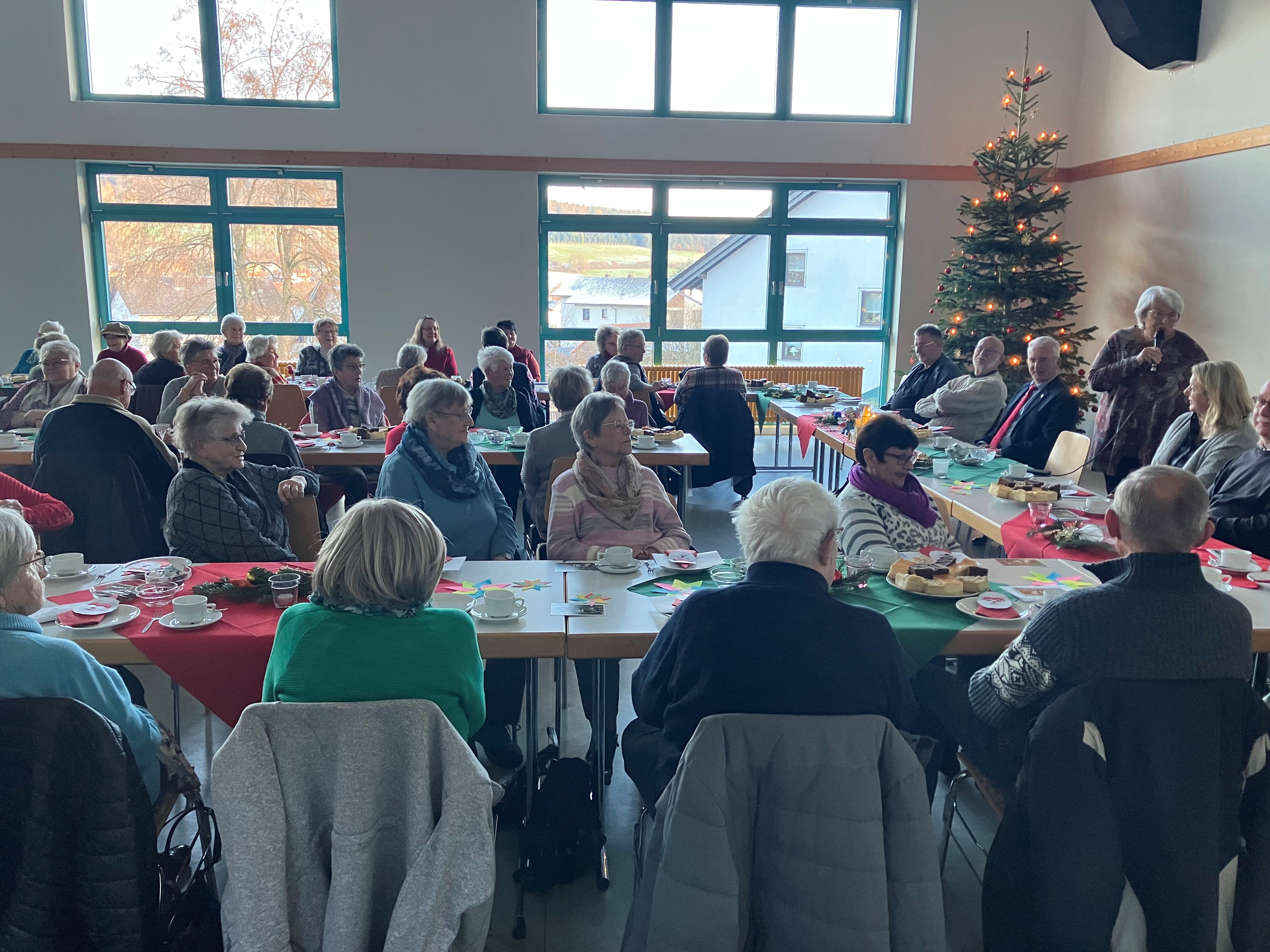 Weihnachtsfeier der Seniorengemeinschaft HNW